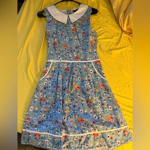 Retrolicious Alice in Wonderland collared dress  size large